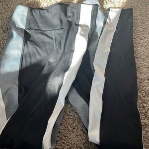 Stripped leggings
